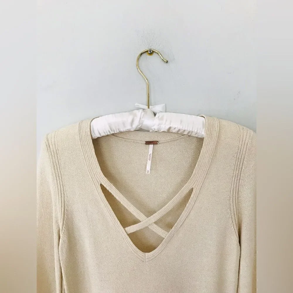 Free People Criss Cross Sweater in beige | size XS